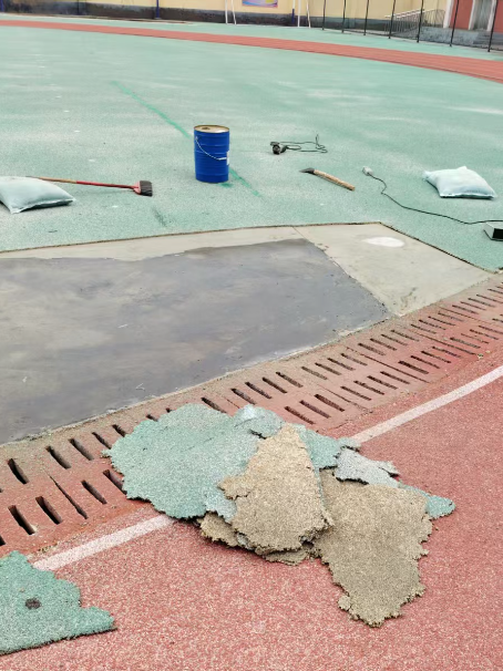 巫山球场翻新维修补、球场翻新修补改造